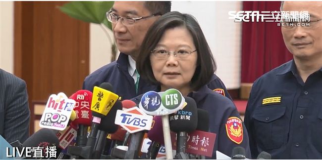 蔡英文總統18日出席「全國新式警便服換裝典禮」會後受訪。（圖／記者邱榮吉攝）