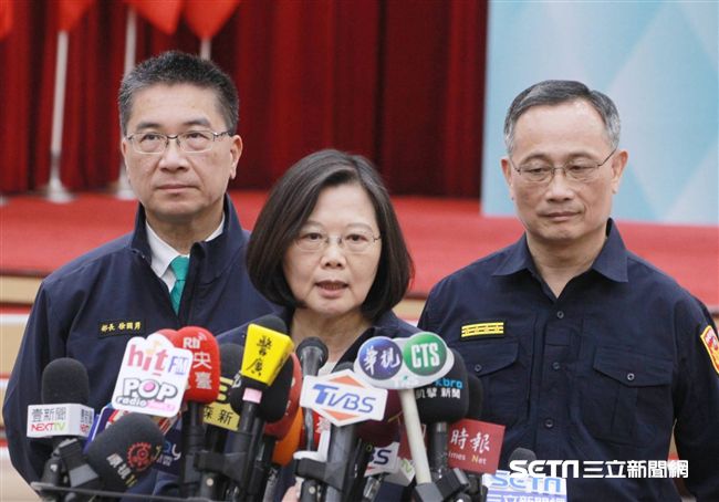 蔡英文總統18日出席「全國新式警便服換裝典禮」會後受訪。（圖／記者邱榮吉攝）