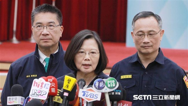 蔡英文總統18日出席「全國新式警便服換裝典禮」會後受訪。（圖／記者邱榮吉攝）