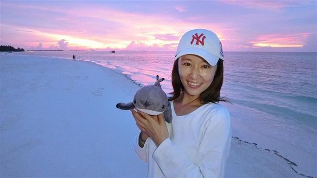林心如海邊解放！S曲線透視乍現辣翻