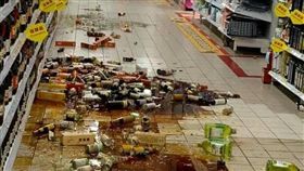 花蓮6.1地震，賣場崩塌（圖／翻攝自爆廢公社二館）