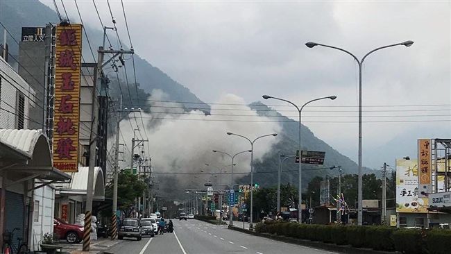 稱花蓮撕碎麵包！他稱下次強震會在…