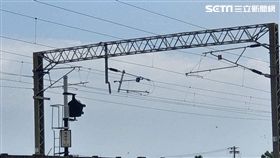 台鐵花蓮－北埔「電桿歪斜」 東正線封閉搶修