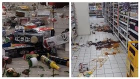 花蓮地震讓賣場貨架瓶罐噴飛到地上。（圖／取自臉書）