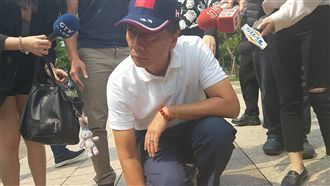 網傳松仁路裂開　郭台銘到場關心