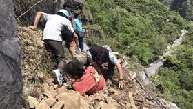 落石,太魯閣,遊客,花蓮,翻攝畫面