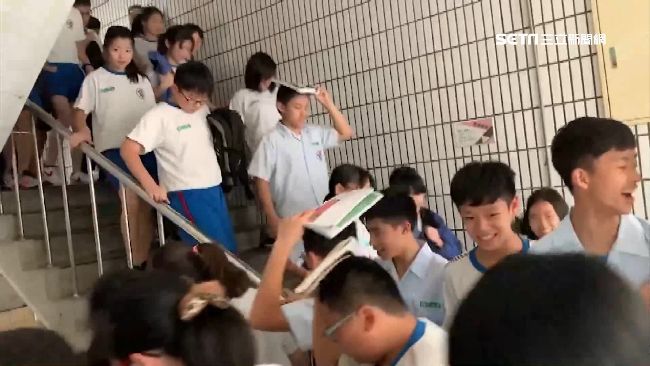 中平國中急疏散學生　聚操場避難
