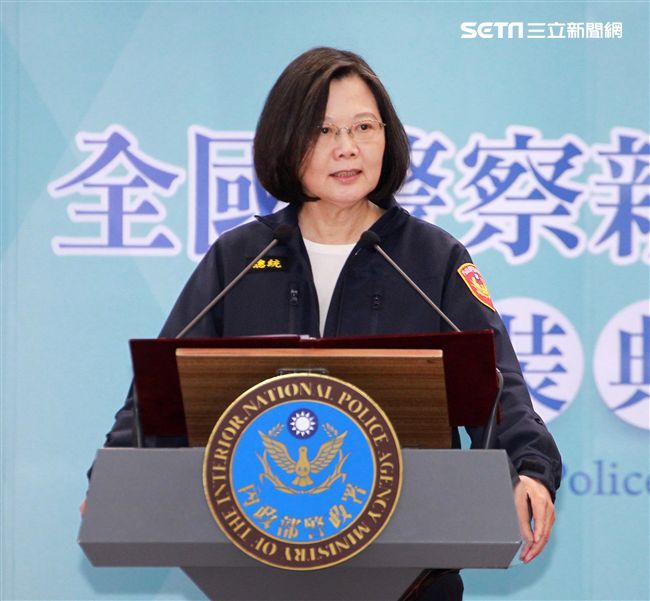 蔡英文總統18日出席「全國新式警便服換裝典禮」。（記者邱榮吉/攝影）