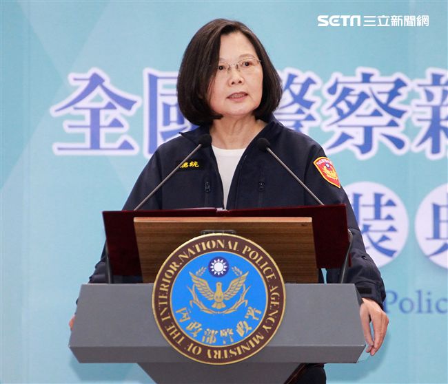 蔡英文總統18日出席「全國新式警便服換裝典禮」。（記者邱榮吉/攝影）