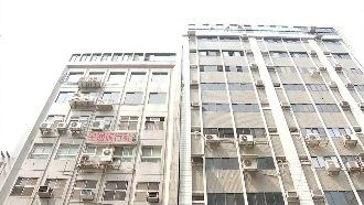 北市舊建築強震歪樓　警消急疏散百人