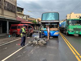 校車,車禍,送醫,嘉義縣,六腳鄉