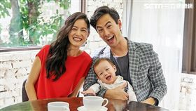 Egan未滿一歲即參演，Janet樂當星媽靠子賺錢。（圖／歐銻銻娛樂提供）