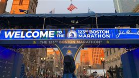 成績都假的！陸選手假資料騙波馬　代跑得獎還囂張上網炫耀（圖／翻攝自推特）