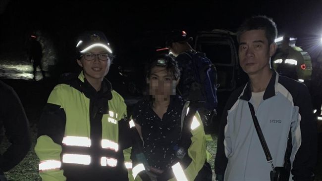 泰正妹迷戀半屏山　找不到路下山慌了