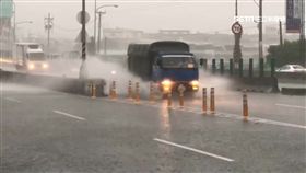 瞬間變天！阿里山下冰雹　高屏橋下大寮積水