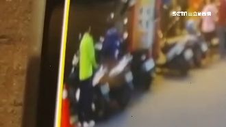 怪男求搭便車！五度被拒直接跳上後座