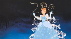 迪士尼公主，貝拉《美女與野獸》，白雪《白雪公主》，寶嘉康蒂《風中奇緣》，蒂安娜《公主與青蛙》，茉莉公主《阿拉丁》，仙杜瑞拉《灰姑娘》

（圖／翻攝自thedisneyprincesses　IG）