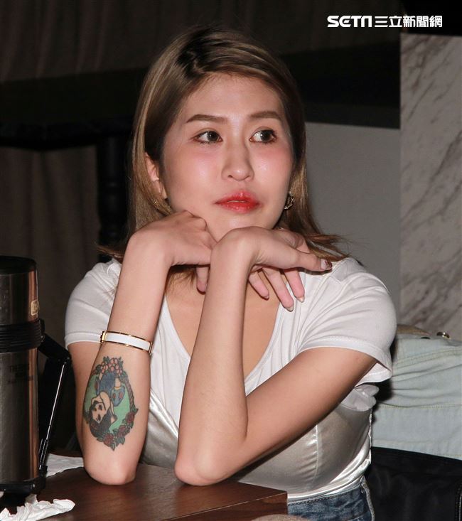 余祥銓女朋友柔柔首次曝光。（記者邱榮吉/攝影）