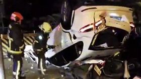 台中,凱燕,保時捷,酒駕,翻車,車禍（圖／翻攝自爆料公社）