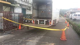 新北市,新店,物流中心,工安意外,夾困，翻攝畫面