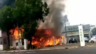 他25年競選總成灰燼　男燒金紙釀災