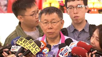 柯文哲撿到槍！左嗆郭台銘右批選舉