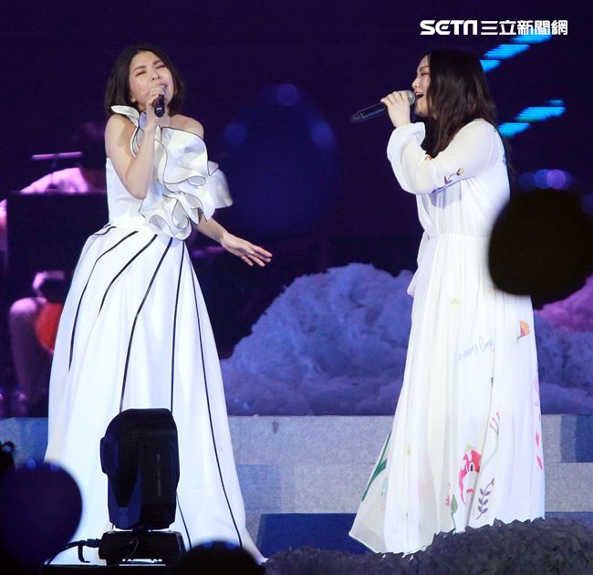 許茹芸「綻放的綻放的綻放」巡迴演唱特別嘉賓徐佳瑩。（記者邱榮吉/攝影）