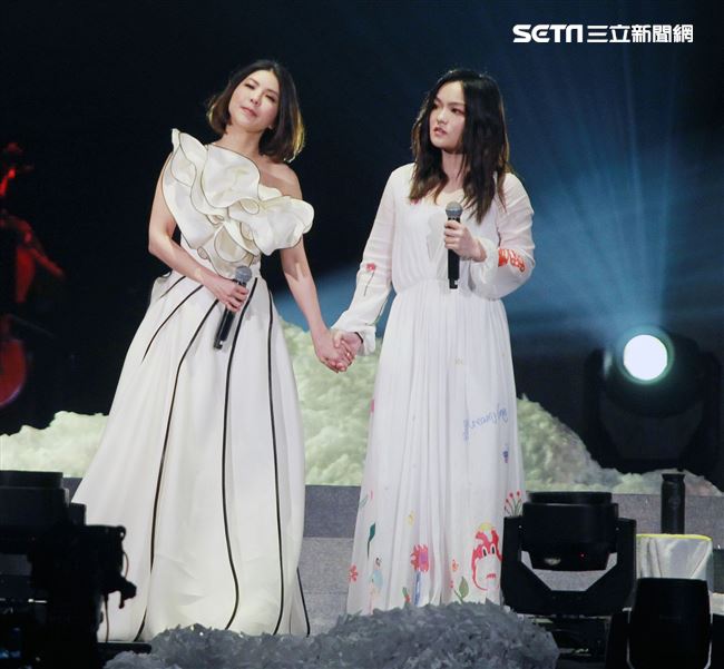 許茹芸「綻放的綻放的綻放」巡迴演唱特別嘉賓徐佳瑩。（記者邱榮吉/攝影）