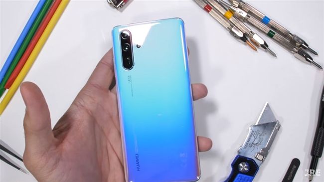 花粉心痛！他這樣暴虐P30 Pro