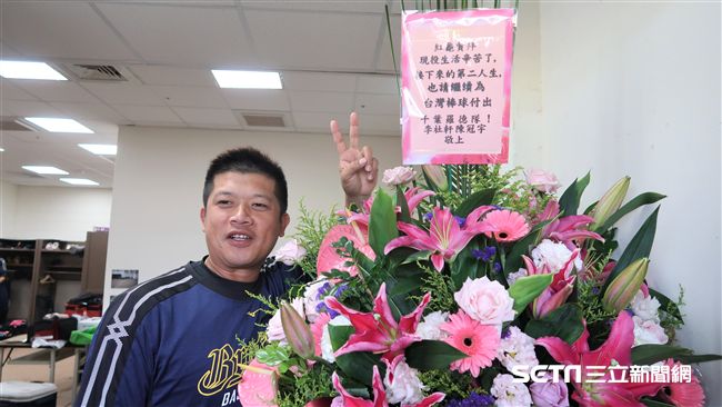 中職／紅龜引退　李杜軒、陳冠宇祝福