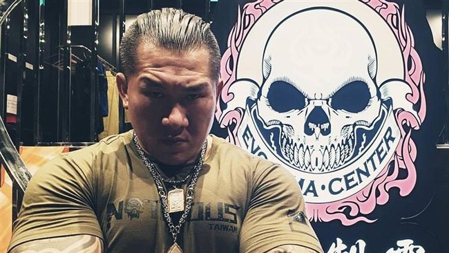 再嗆郭董？館長殺氣騰騰吐10字心聲
