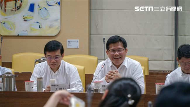 公路客運原計漲2成！林佳龍首承諾⋯