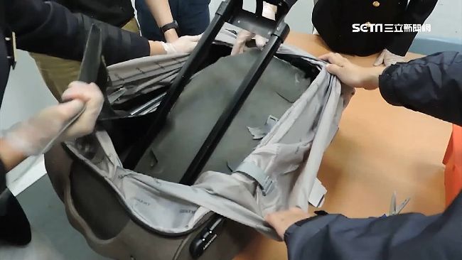 檀香紙藏毒入境　她裝傻：以為是黃金