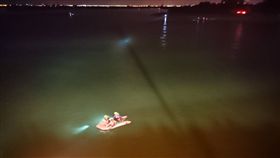台南,吵架,跳海,墜橋,四草大橋,輕生（圖／翻攝畫面）