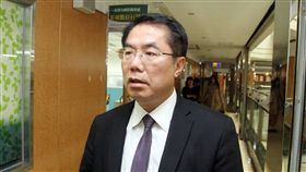 賴清德參選總統  黃偉哲表尊重台南市長黃偉哲（前）18日在市府接受媒體訪問時，對前行政院長賴清德宣布參選總統表示尊重。中央社記者楊思瑞攝  108年3月18日