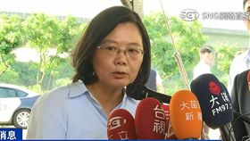 蔡英文總統24日下午赴苗栗竹南鎮南宮參拜後受訪。