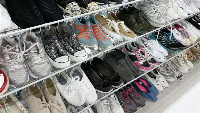 奧客拿舊鞋換貨　遭拒竟嗆：讓妳失業