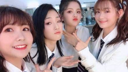 隊友還在換衣服！女星PO自拍全曝光