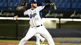 ▲桃猿尼克斯投出聯盟本季首場完封勝。（圖／記者劉忠杰攝影）