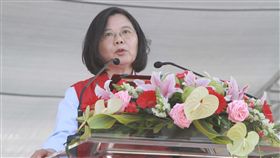 竹市民安5號演習逼真 總統給予肯定新竹市民安5號演習25日下午舉行，總統蔡英文到場視察，肯定所有人積極投入、有效整合資源，展現行動力。中央社記者魯鋼駿攝　108年4月25日