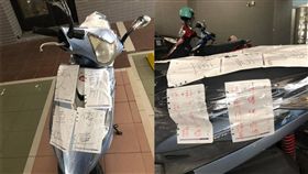 機車亂停私人車位，慘遭膠帶綑綁告知。（圖／翻攝自爆怨公社）