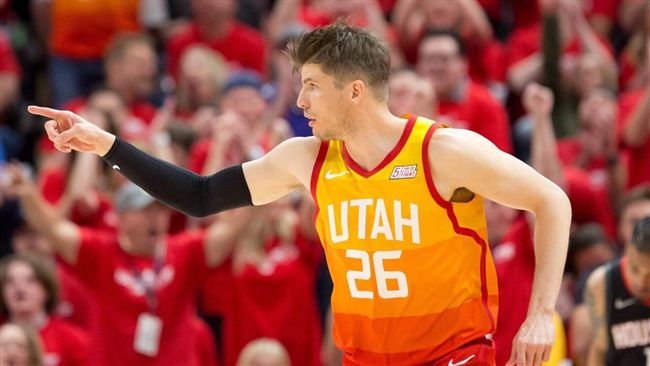 NBA／與詹皇重聚？傳柯佛將被買斷
