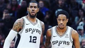 NBA／末節爆發一波　馬刺逼進搶7
NBA,季後賽,聖安東尼奧馬刺,LaMarcus Aldridge,DeMar DeRozan
翻攝自推特

