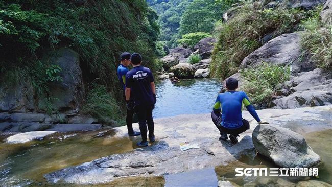 仙女瀑布驚傳溺水　男屍仰躺水面發黑
