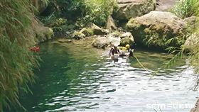 台中仙女瀑布男綁石頭輕生／翻攝畫面