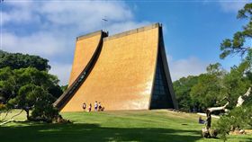 (16:9)響應軍公教調薪　東海大學跟進東海大學23日表示，學校教職員將比照國立大學調薪，跟進政府調薪方案。圖為東海大學的精神堡壘路思義教堂。（東海大學提供）中央社記者趙麗妍傳真　106年11月23日