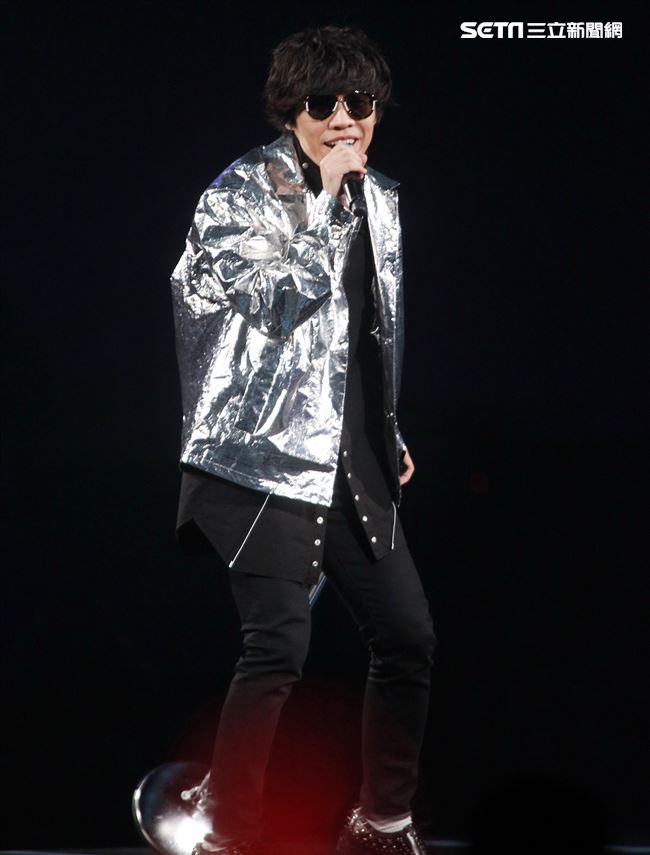 盧廣仲「大人中」11周年小巨蛋演唱會。（記者邱榮吉/攝影）