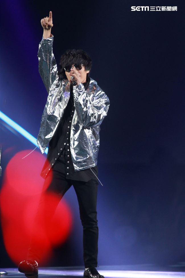 盧廣仲「大人中」11周年小巨蛋演唱會。（記者邱榮吉/攝影）