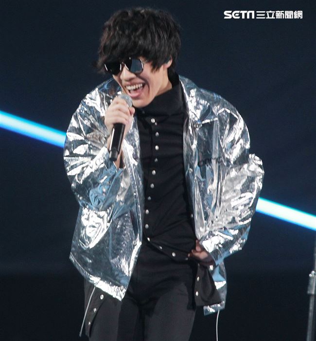 盧廣仲「大人中」11周年小巨蛋演唱會。（記者邱榮吉/攝影）