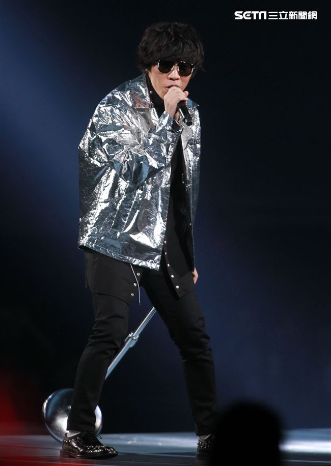 盧廣仲「大人中」11周年小巨蛋演唱會。（記者邱榮吉/攝影）